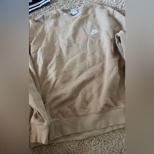 Creme Nike crewneck